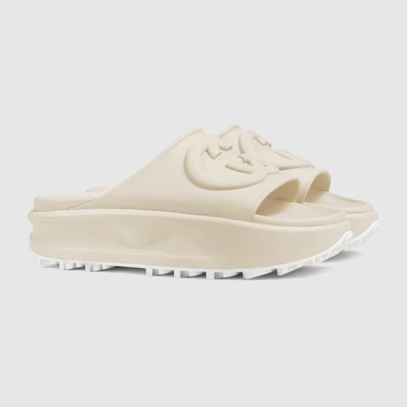 GUCCI WOMEN'S SLIDE SANDAL WITH INTERLOCKING G - Picture 4 of 8